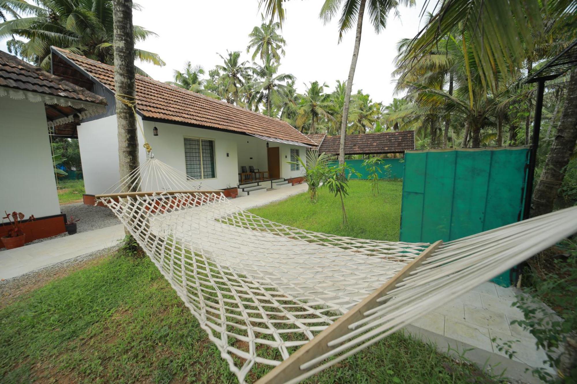 Апартаменты Prakruthi Residency Munroeisland Mundrothuruth Экстерьер фото
